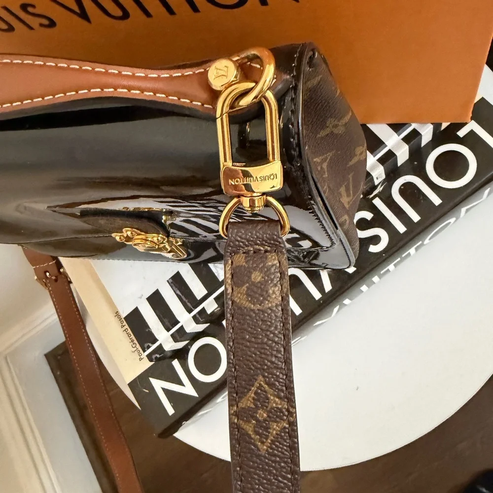 Louis Vuitton Monogram Cherrywood BB - Picture 8 of 10